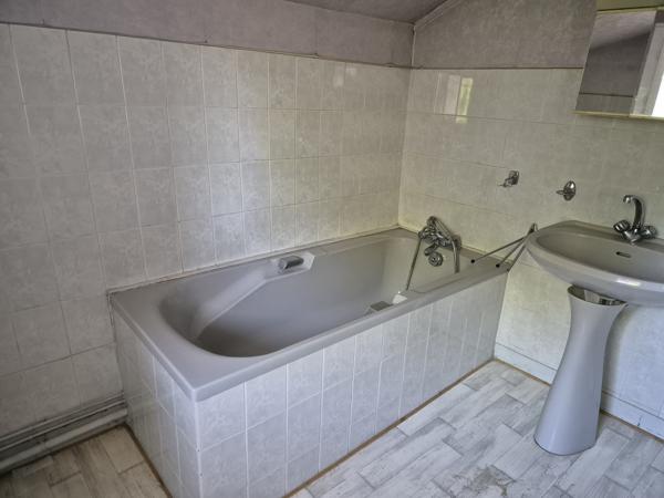 Maison de BOURG 8 pièces 179m² jardin 220m²