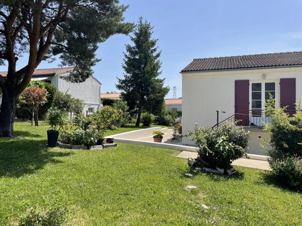 Maison familiale avec potentiel locatif à proximité de Saintes