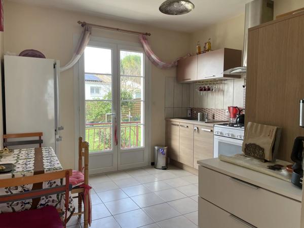 Maison familiale avec potentiel locatif à proximité de Saintes