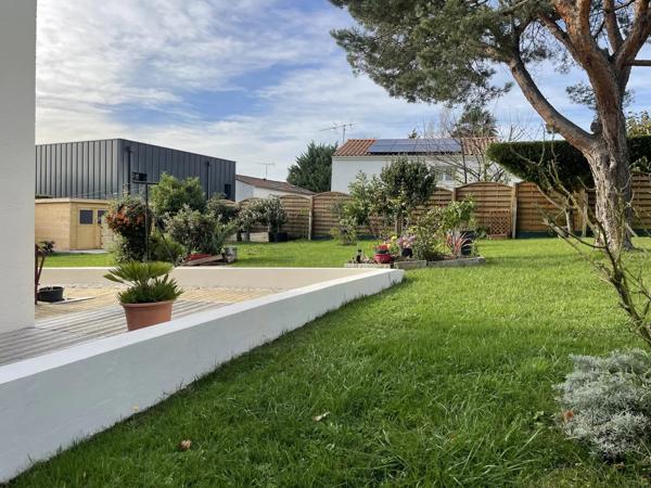 Maison familiale avec potentiel locatif à proximité de Saintes