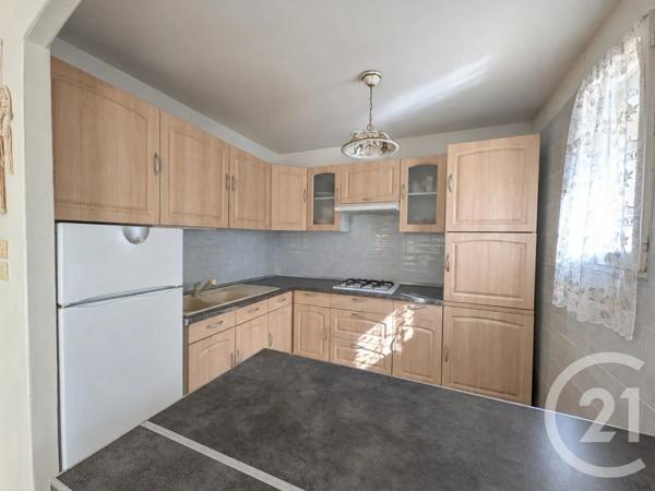 Maison à vendre  10 pièces - 245 m 2   COGOLIN  - 83