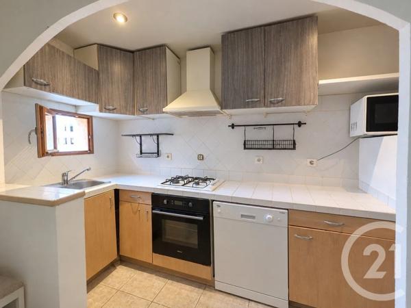 Maison à vendre  10 pièces - 245 m 2   COGOLIN  - 83