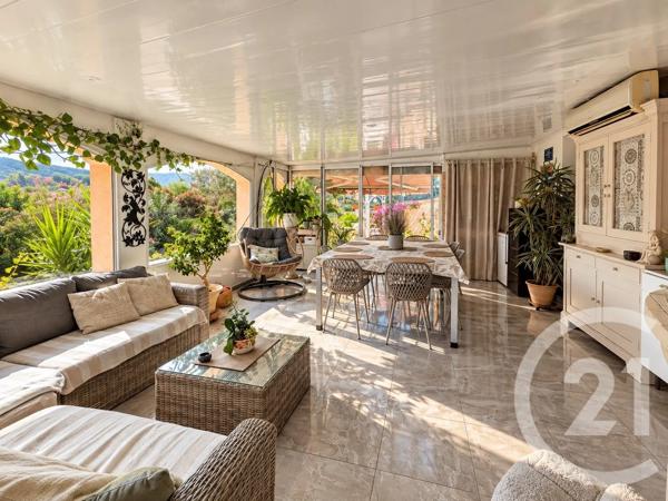 Maison à vendre  10 pièces - 245 m 2   COGOLIN  - 83