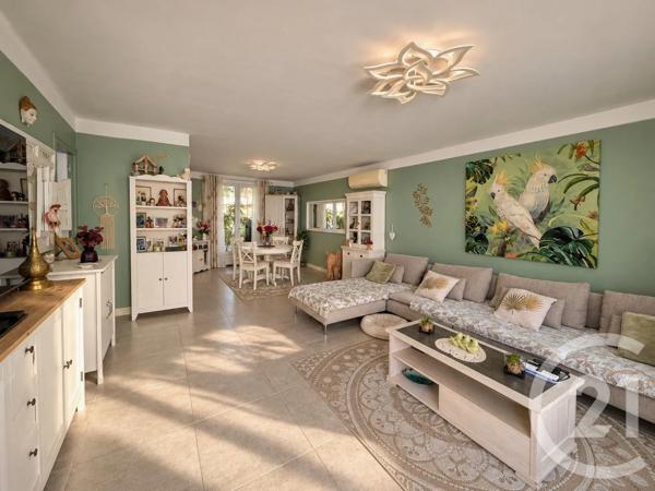 Maison à vendre  10 pièces - 245 m 2   COGOLIN  - 83