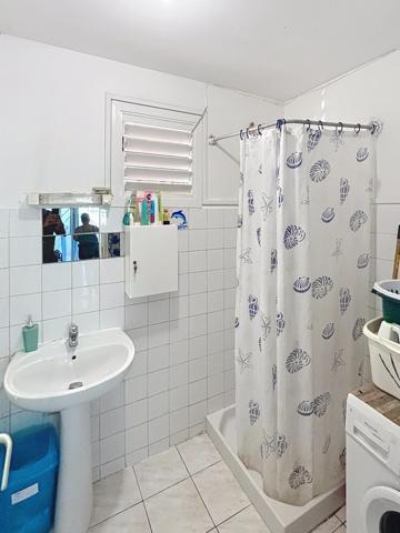 Appartement T3, Ducos