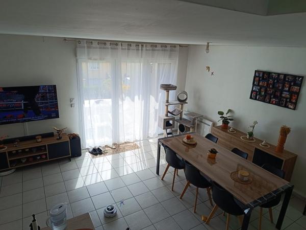 Immeuble dans Ville-sur-Lumes