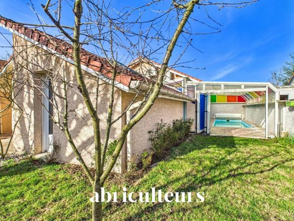 Maison familiale dans un confort moderne avec piscine intérieure en vente à Rillieux-la-Pape (69140)