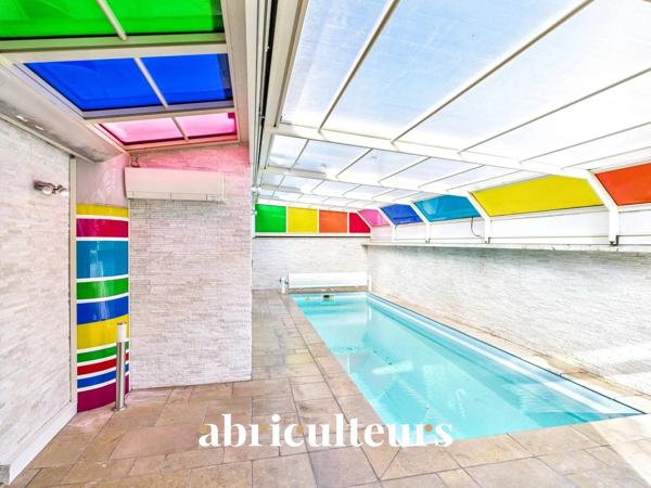Maison familiale dans un confort moderne avec piscine intérieure en vente à Rillieux-la-Pape (69140)