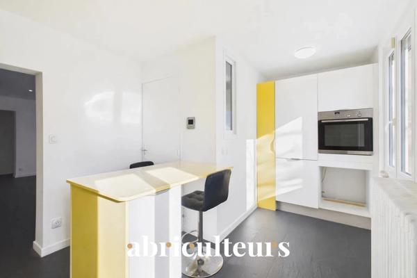 Maison familiale dans un confort moderne avec piscine intérieure en vente à Rillieux-la-Pape (69140)