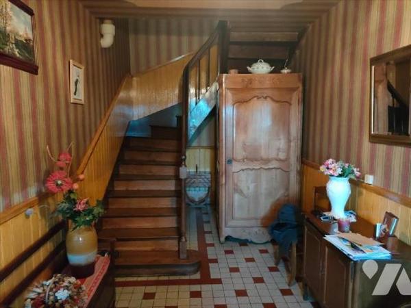 POUZAUGES - Idéal investisseurs ou primo-accédants, maison à étage de 98 m² habitables et jardi...