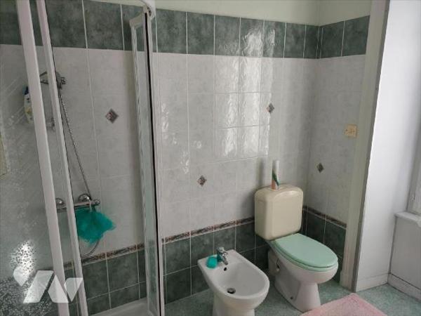 POUZAUGES - Idéal investisseurs ou primo-accédants, maison à étage de 98 m² habitables et jardi...