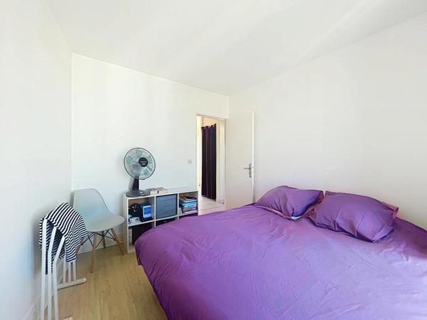 Vente                                                      Appartement
                        
                     3 pièces                      57 m2                     à Choisy-le-Roi