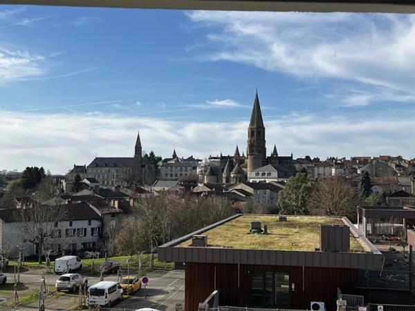 Maison individuelle au centre-ville avec une vue imprenable