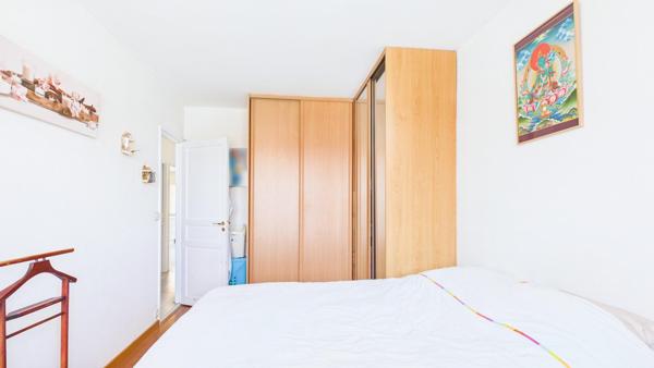 Nouveauté - 2 pièces de 67 m² - Balcon - DPE C - 10 min métro Ligne 14