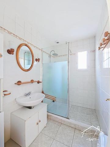 "Blanquefort : maison 137 m², 4 chambres, calme & tramway"