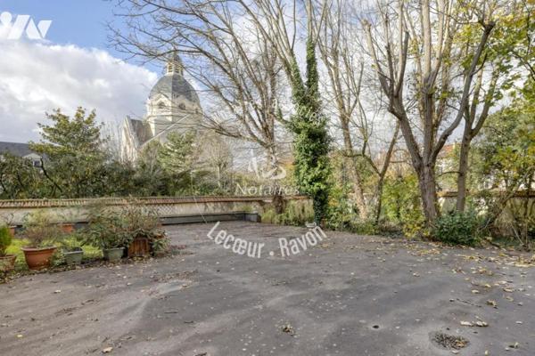 Superbe appartement ancien avec terrasse et jardin