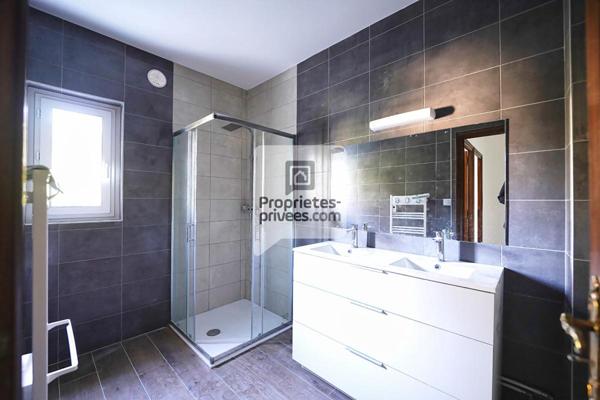 SAINT-MARTIN-D'HERES T3 de 81m2 + Parking