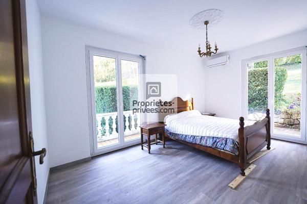 SAINT-MARTIN-D'HERES T3 de 81m2 + Parking