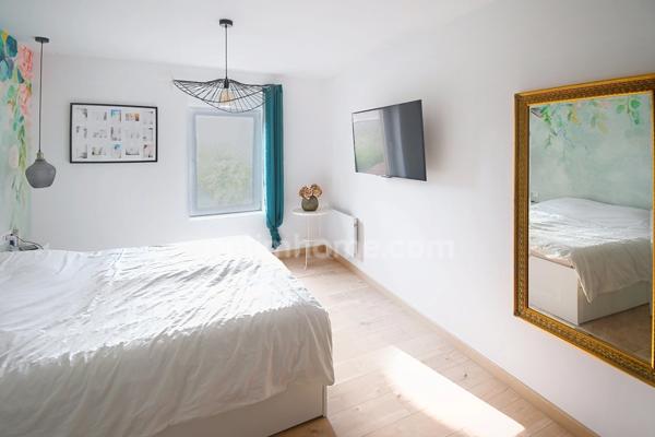 FERMETTE RÉNOVÉE 195 M² + GRENIER AMÉNAGEABLE, 4 CHAMBRES, 2 SALLES DE BAIN, GARAGE, PISCINE – PROCHE LUXEMBOURG