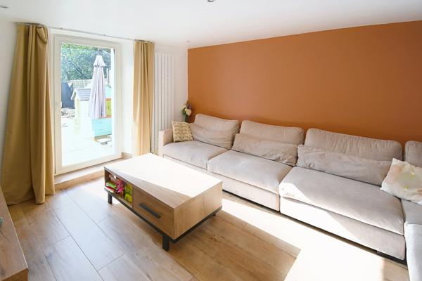 FERMETTE RÉNOVÉE 195 M² + GRENIER AMÉNAGEABLE, 4 CHAMBRES, 2 SALLES DE BAIN, GARAGE, PISCINE – PROCHE LUXEMBOURG