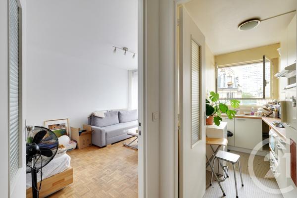 Appartement F1 à vendre  1 pièce - 26,88 m 2   PARIS  - 75015