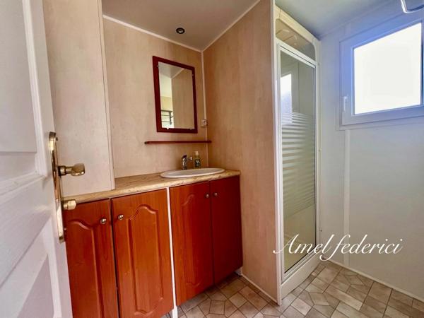 Mobile-Home - 36 m2 + 20 m2 de terrasse - sur parcelle 236 m2 - piscine privée - 5 min plage- SAINT GILLES CROIX DE VIE (85)