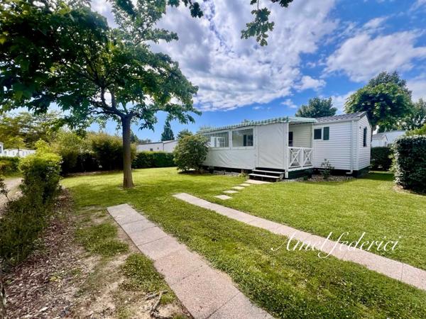 Mobile-Home - 36 m2 + 20 m2 de terrasse - sur parcelle 236 m2 - piscine privée - 5 min plage- SAINT GILLES CROIX DE VIE (85)