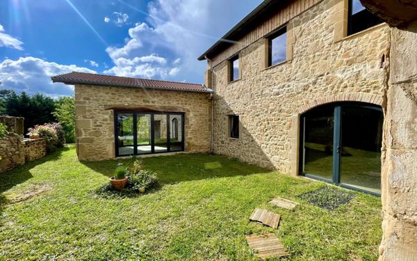 Maison à vendre    6 pièces •  Saint-Donat-sur-l'Herbasse