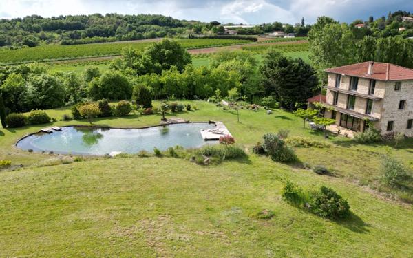 Maison à vendre    6 pièces •  Saint-Donat-sur-l'Herbasse