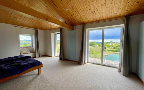 Maison à vendre    6 pièces •  Saint-Donat-sur-l'Herbasse