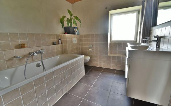 Maison à vendre    6 pièces •  Saint-Donat-sur-l'Herbasse