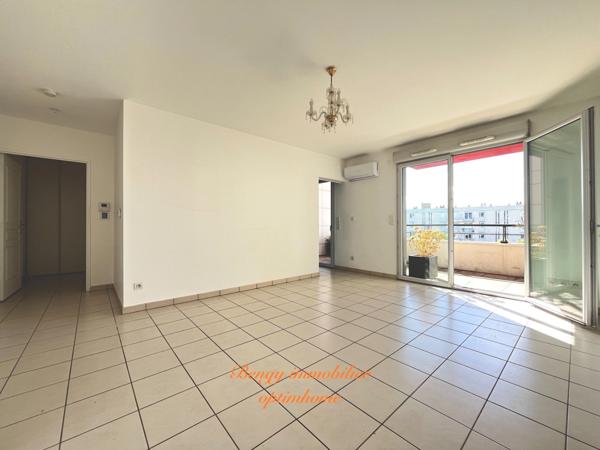 Appartement avec balcon et vue dégagée
