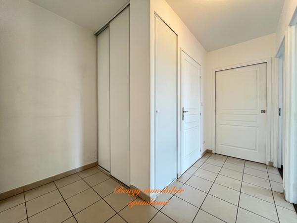 Appartement avec balcon et vue dégagée
