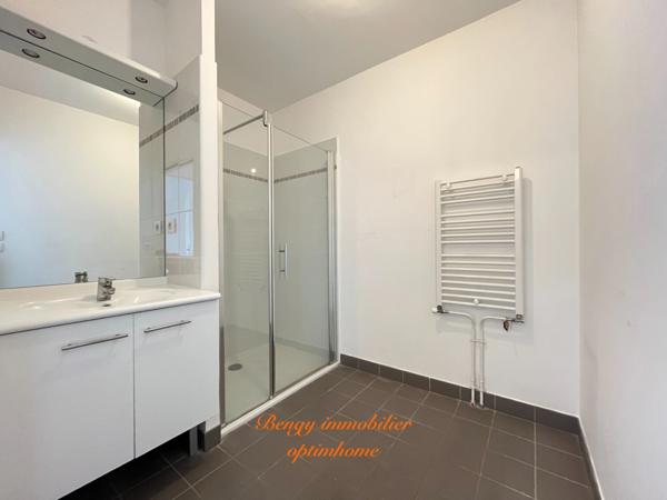 Appartement avec balcon et vue dégagée