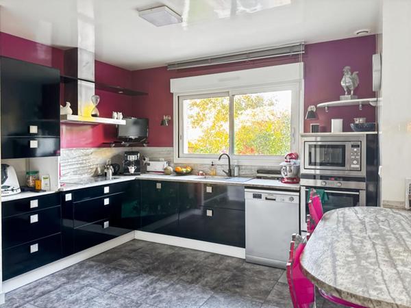 Maison Ballee 8 pièce(s) 179 m2