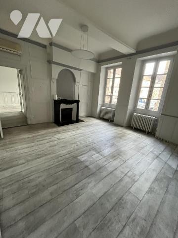 Appartement au centre ville de DOLE en copropriété