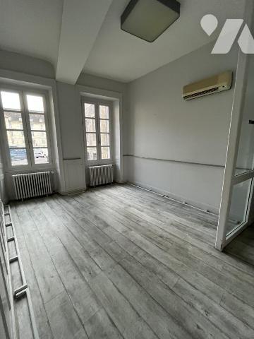 Appartement au centre ville de DOLE en copropriété