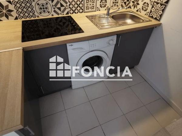 Location Appartement 3 pièces 47.82 m² - 34/36 RUE DE LA REPUBLIQUE - Nimes 30000