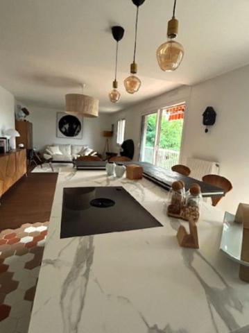 A VENDRE Exceptionnel en Exclusivité, grand Appartement T4 - T5  à Tassin La Demi Lune  limite Point du jour