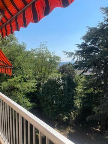 A VENDRE Exceptionnel en Exclusivité, grand Appartement T4 - T5  à Tassin La Demi Lune  limite Point du jour