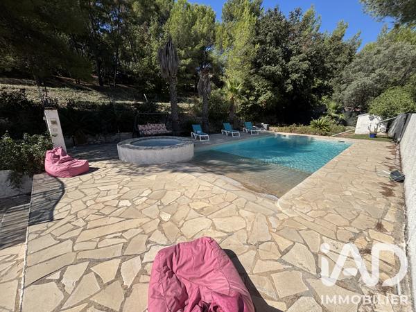 Maison à vendre 5 pièces 122 m² Sanary-sur-Mer