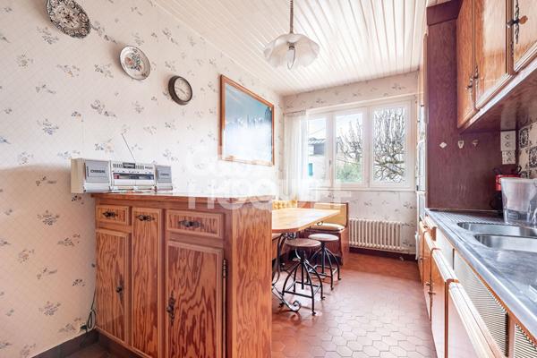 Maison La Garenne Colombes 6 pièce(s) 225 m2