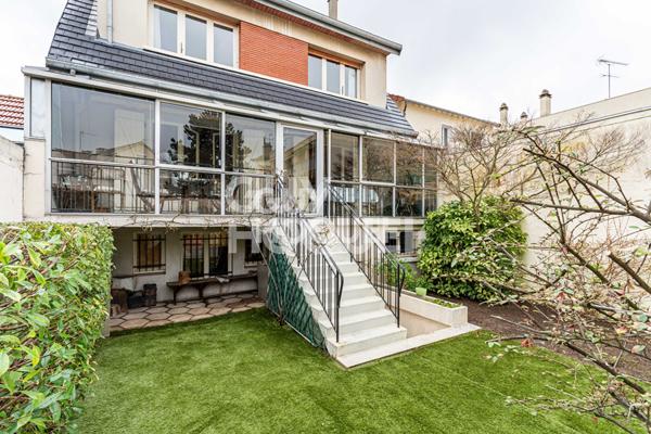 Maison La Garenne Colombes 6 pièce(s) 225 m2