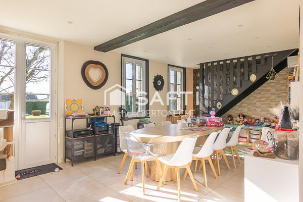 Maison en pierre rénovée avec piscine