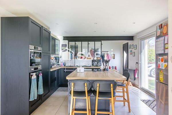 Maison en pierre rénovée avec piscine