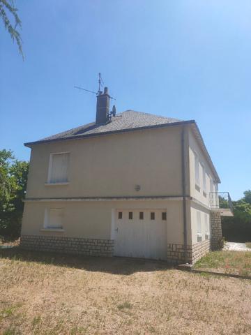 Maison familiale 150m2 - Lumineuse avec double garage, Saint-Martin-Le-Beau proche gare TGV commerce transport en commun école