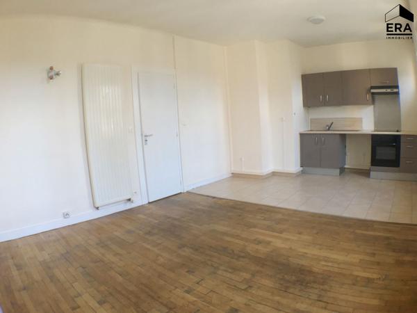 APPARTEMENT T3 A LOUER - BLOIS - HYPERCENTRE, 2 CHBS, CAVE COMMUNE