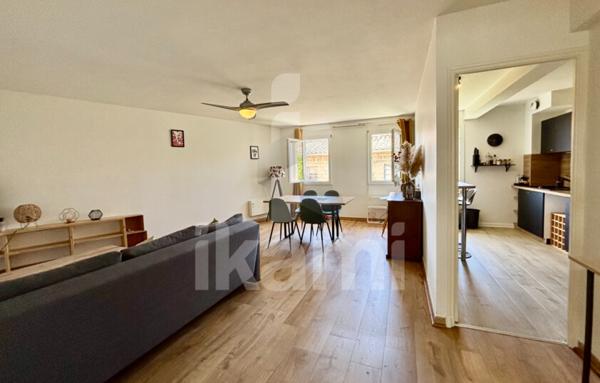 Bel appartement T2 traversant - vue sur les toits d’Avignon