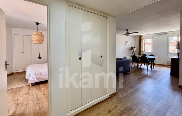 Bel appartement T2 traversant - vue sur les toits d’Avignon