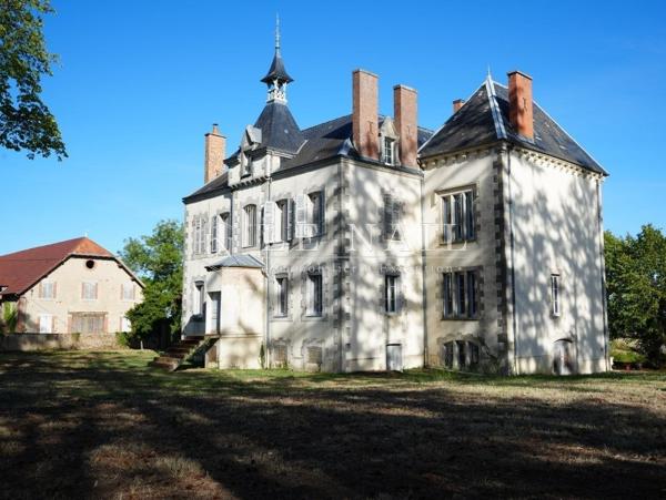 Élégante demeure du XIXe siècle sur 2 ha dans le bocage Bourbonnais